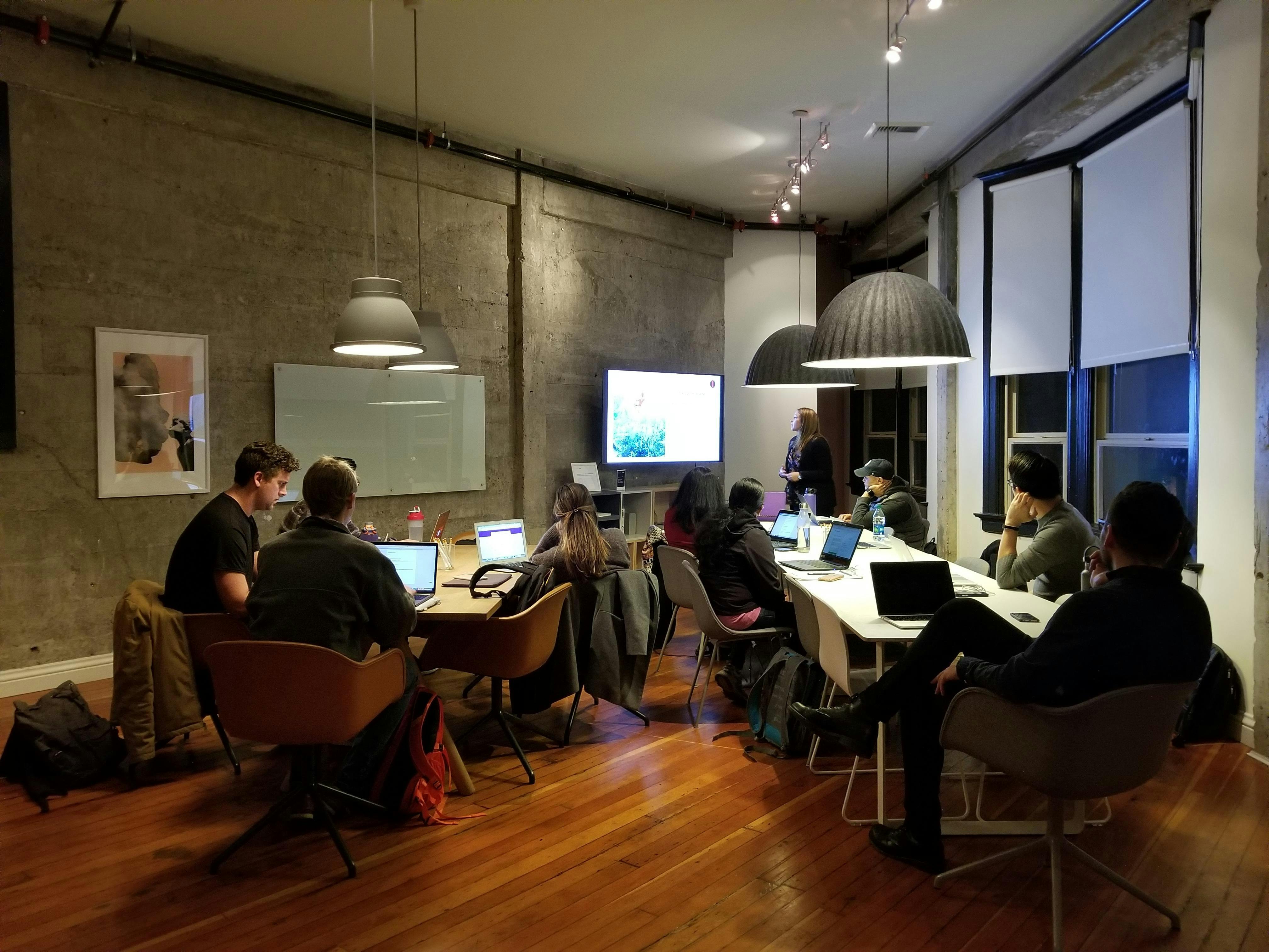 Educational content - group_tutoring
